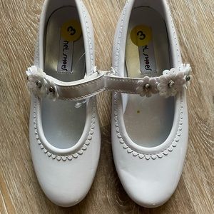 White Big Girls Mary-Jane dress shoes.